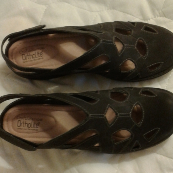 Shoes - Picture 2 of 3